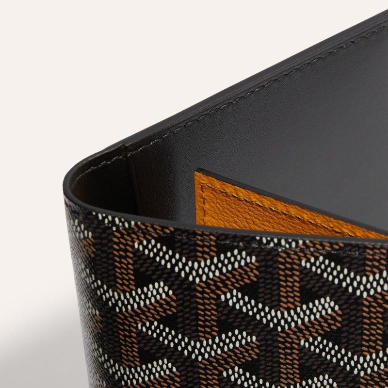 Goyard GRENELLE PASSPORT COVER Mustat | HYGB1979